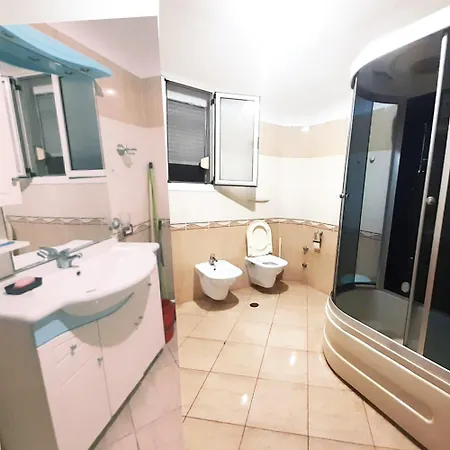 Emma For Rent Feeling Views Apartman